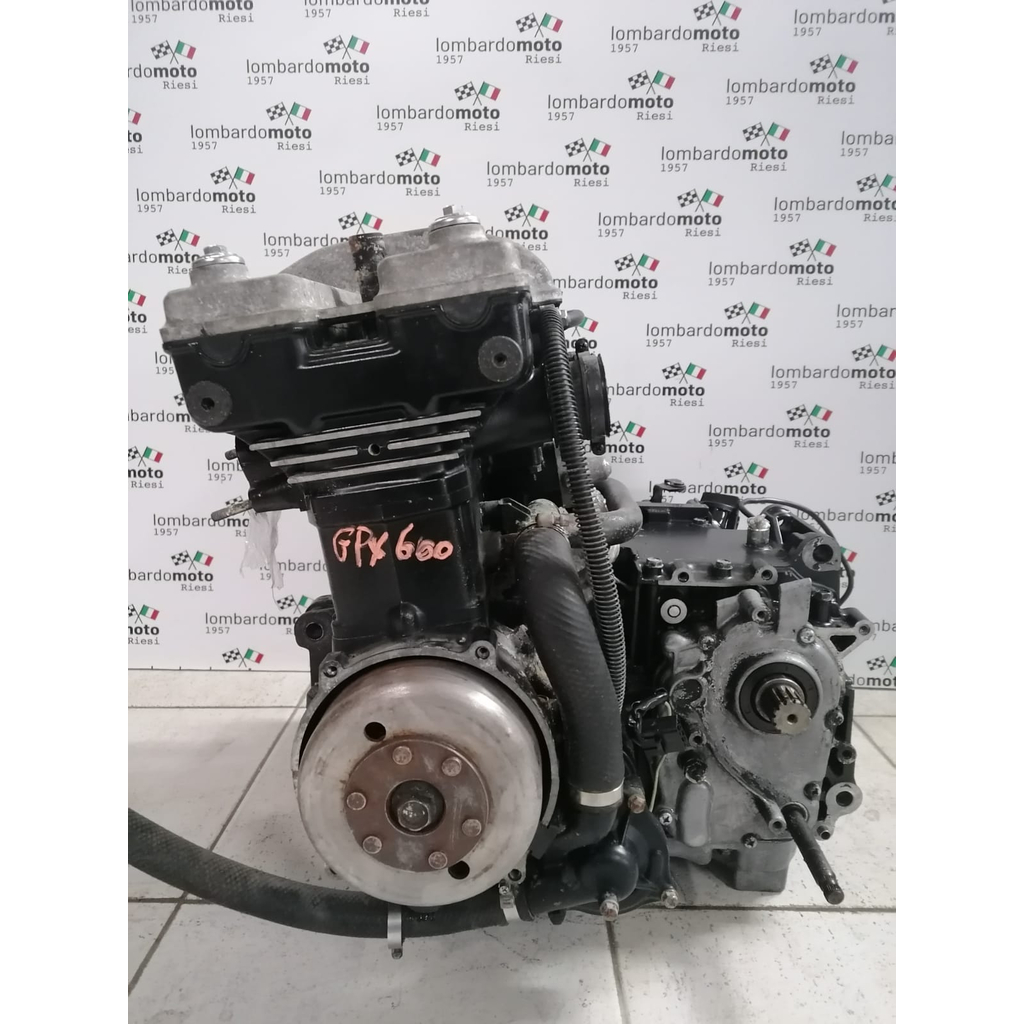 Gpz sales 600 kawasaki